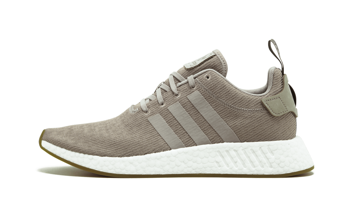 NMD R2