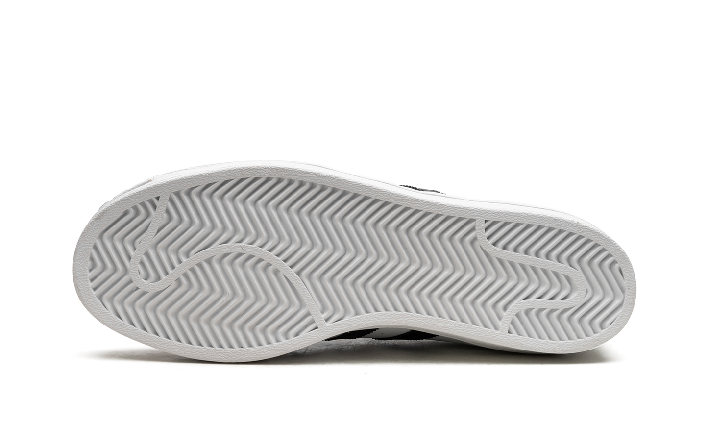 SUPERSTAR CLASSIC WMNS "White / Black"
