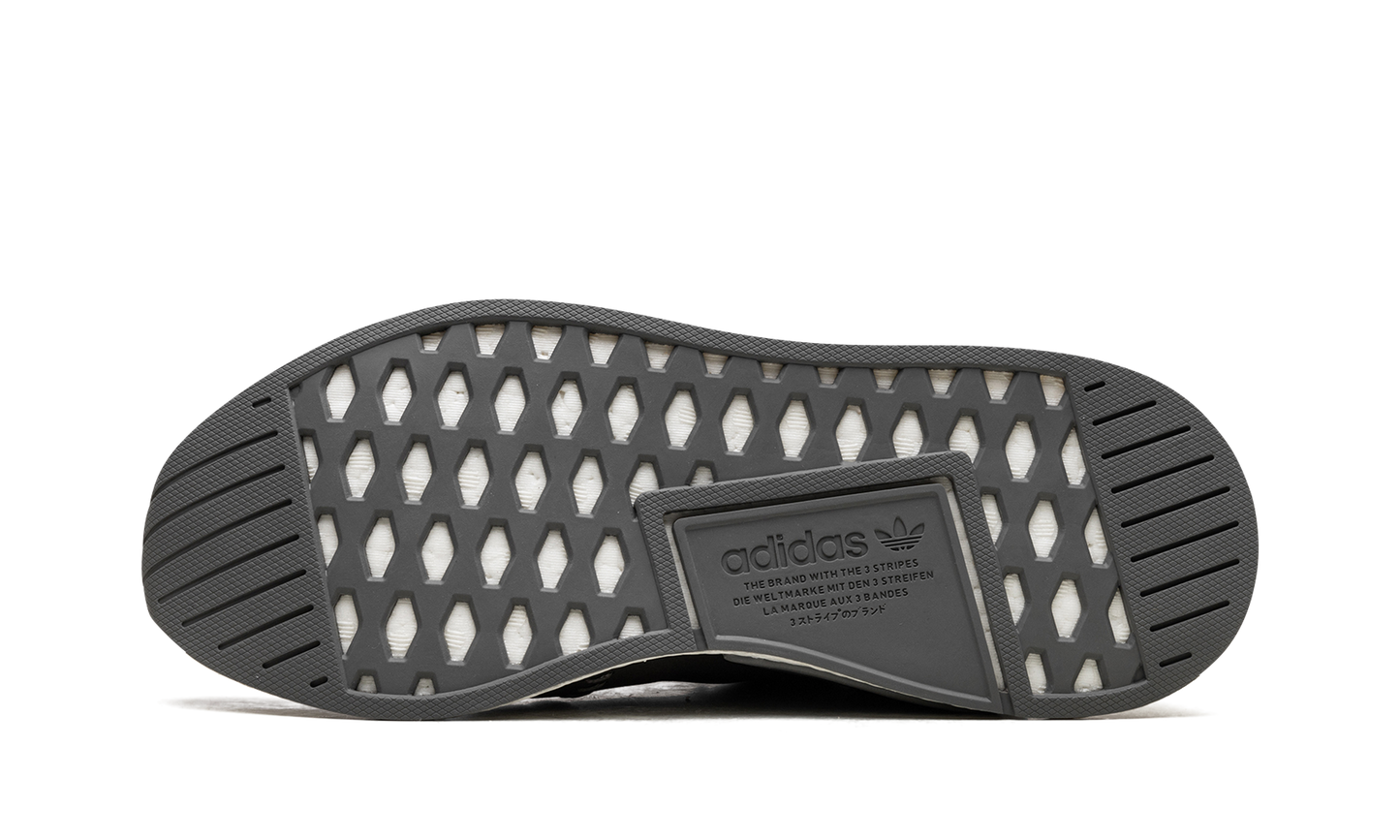 WH NMD_R2