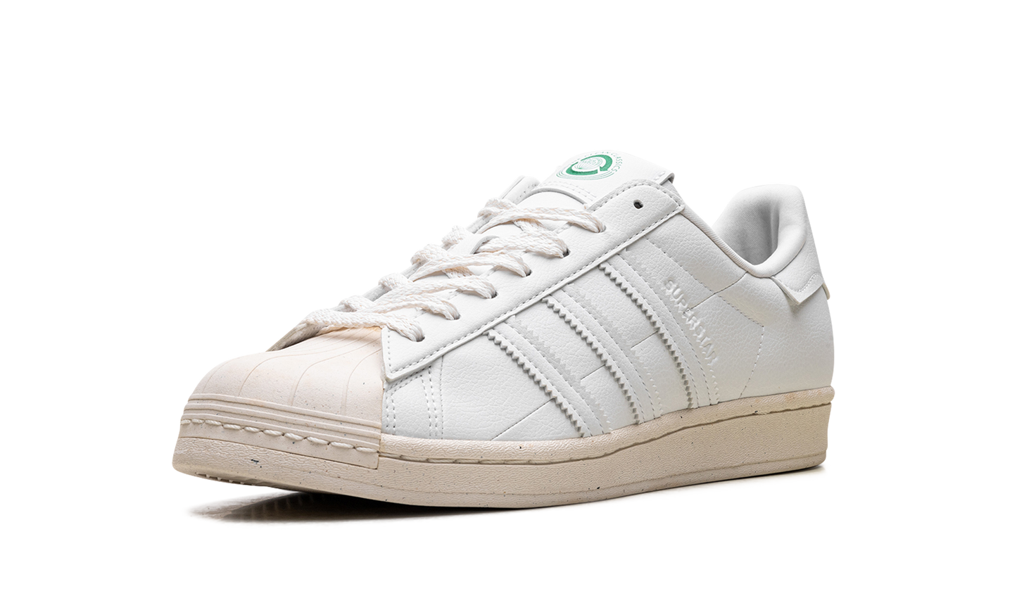 SUPERSTAR