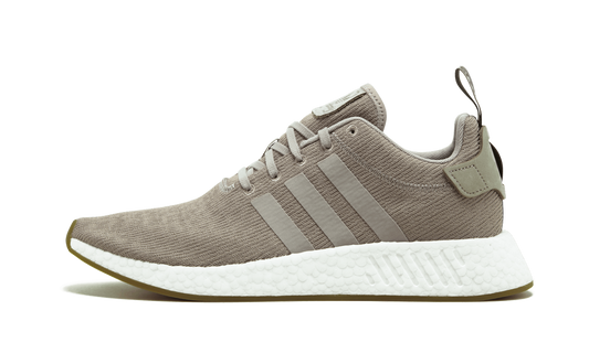 NMD R2