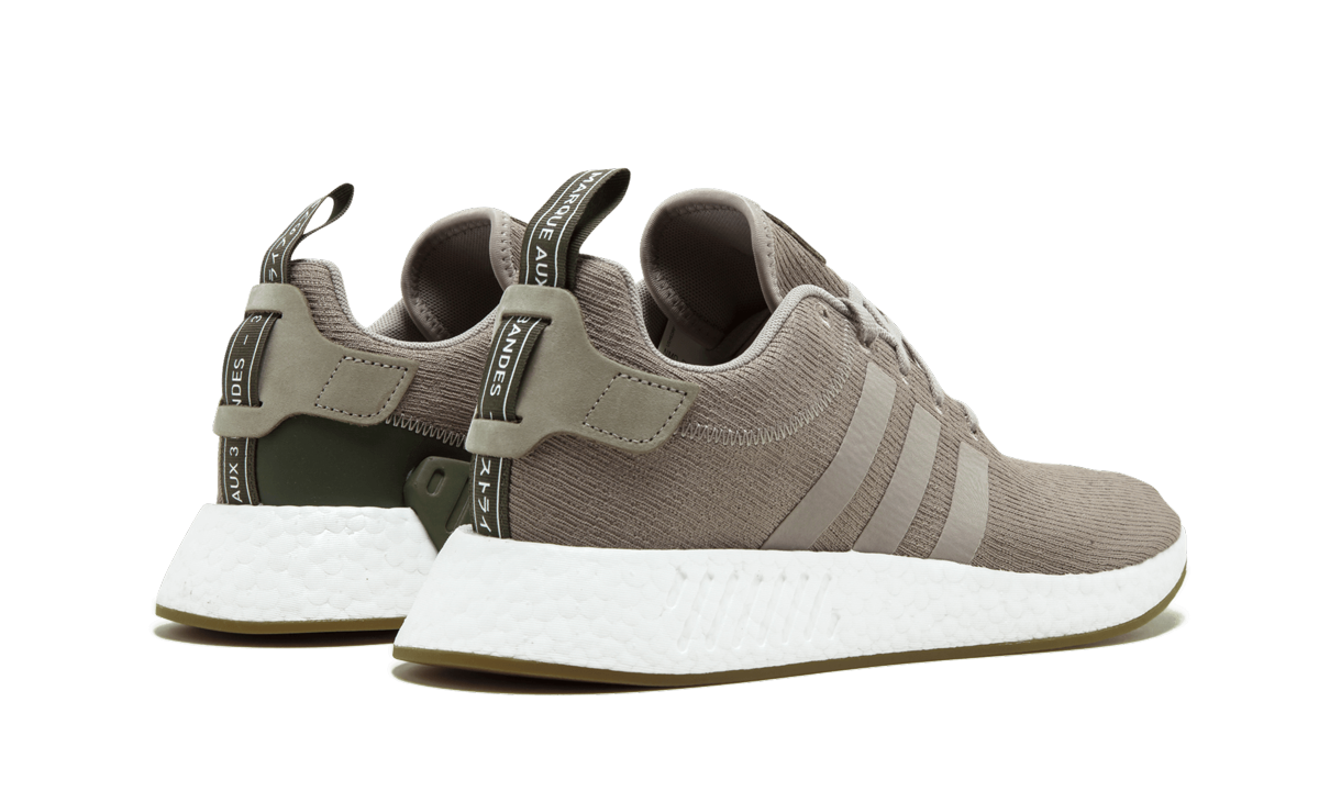 NMD R2