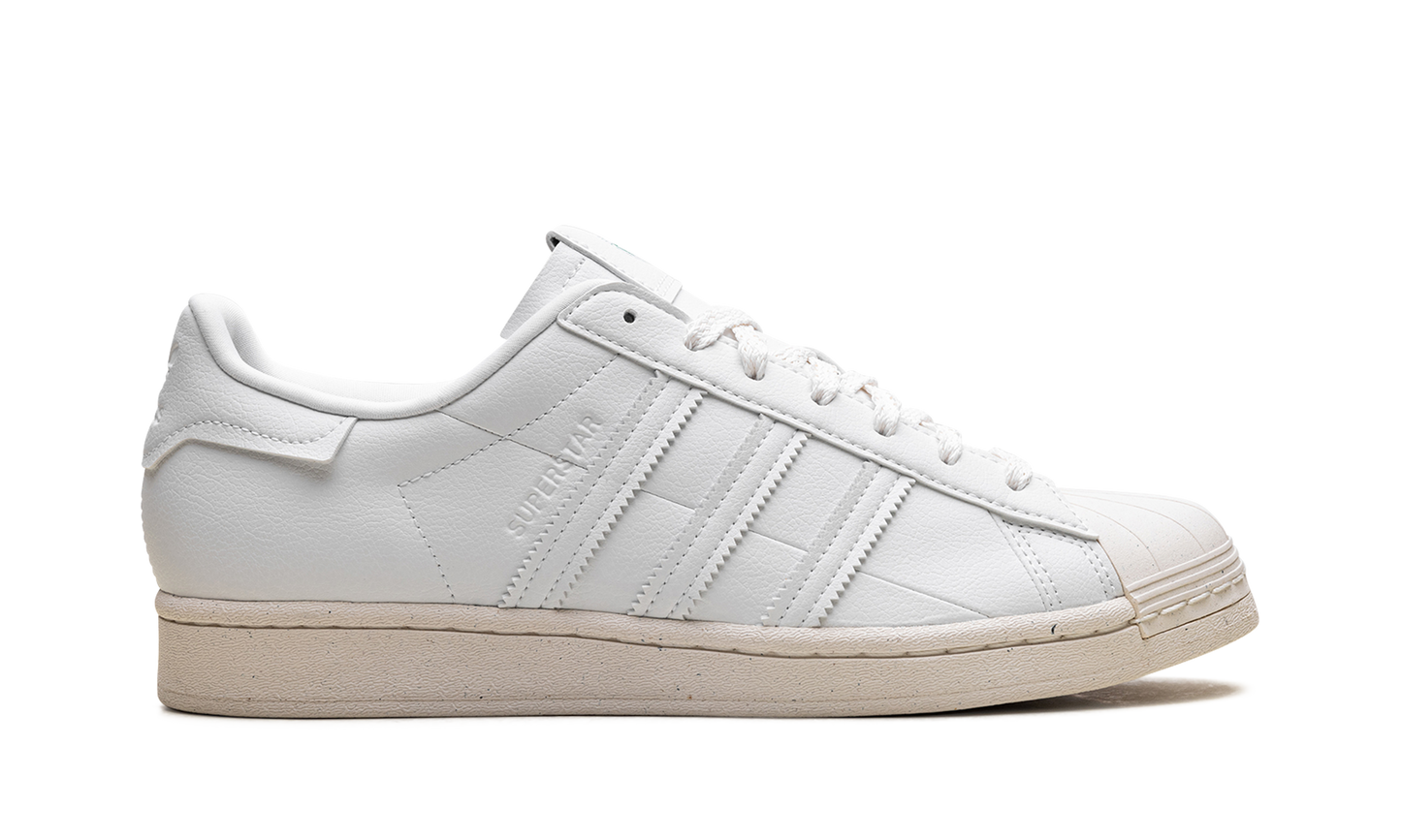 SUPERSTAR