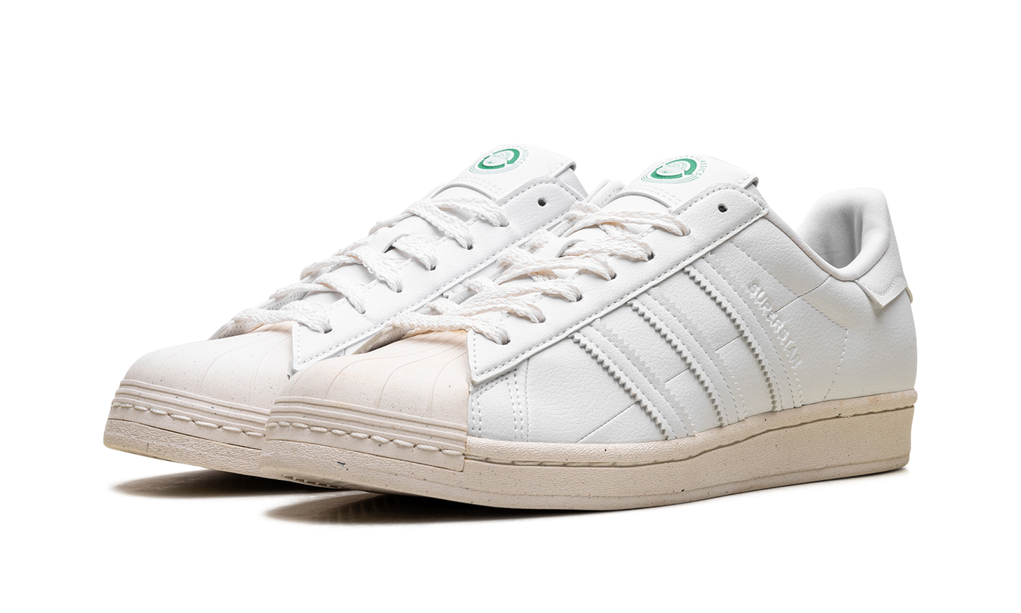 SUPERSTAR